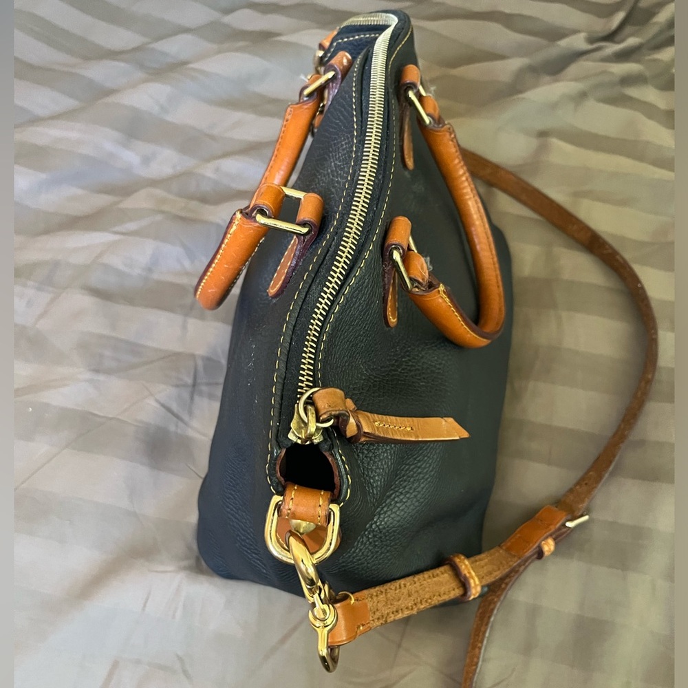 Elegant Black and Tan Leather Handbag
